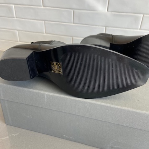 NIB Everlane Black Leather Bootie - Made in Italy - Size 7.5 - Picture 5 of 6